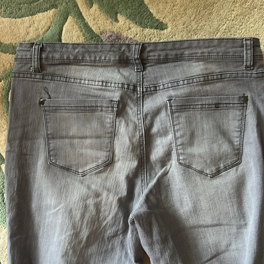 Two Pair Jeans. CODE BLEU and BANDOLINO - Picture 10 of 11